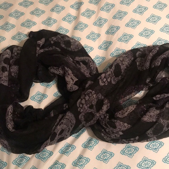 Infinity scarf - Picture 2 of 2